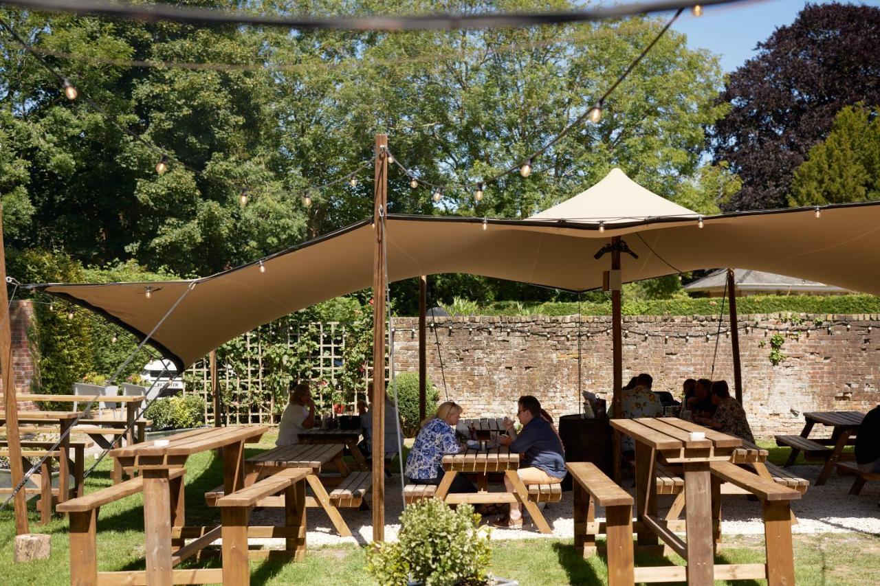 The Pembroke Arms Ξενοδοχείο Wilton  Εξωτερικό φωτογραφία